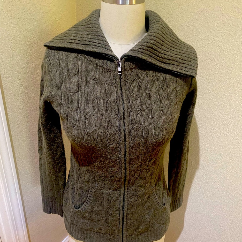Olive green cashmere cardigan with matching hat